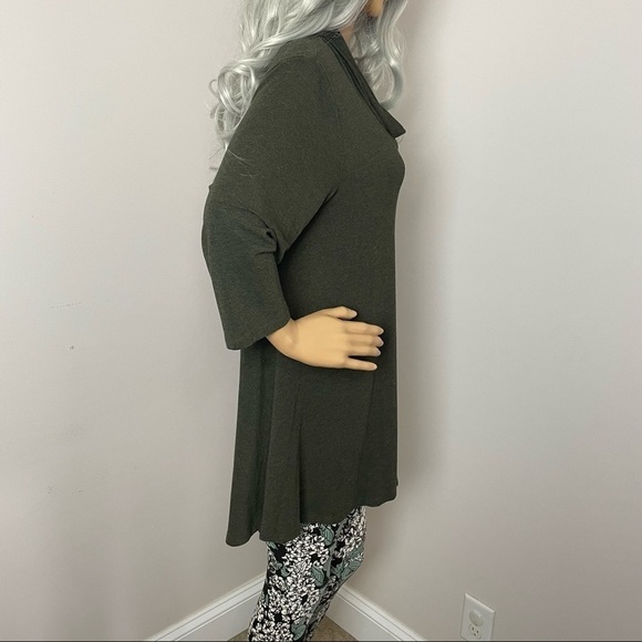 T Tahari Green Lightweight Cowl Neck Sweater – Size 1X - Picture 5 of 13